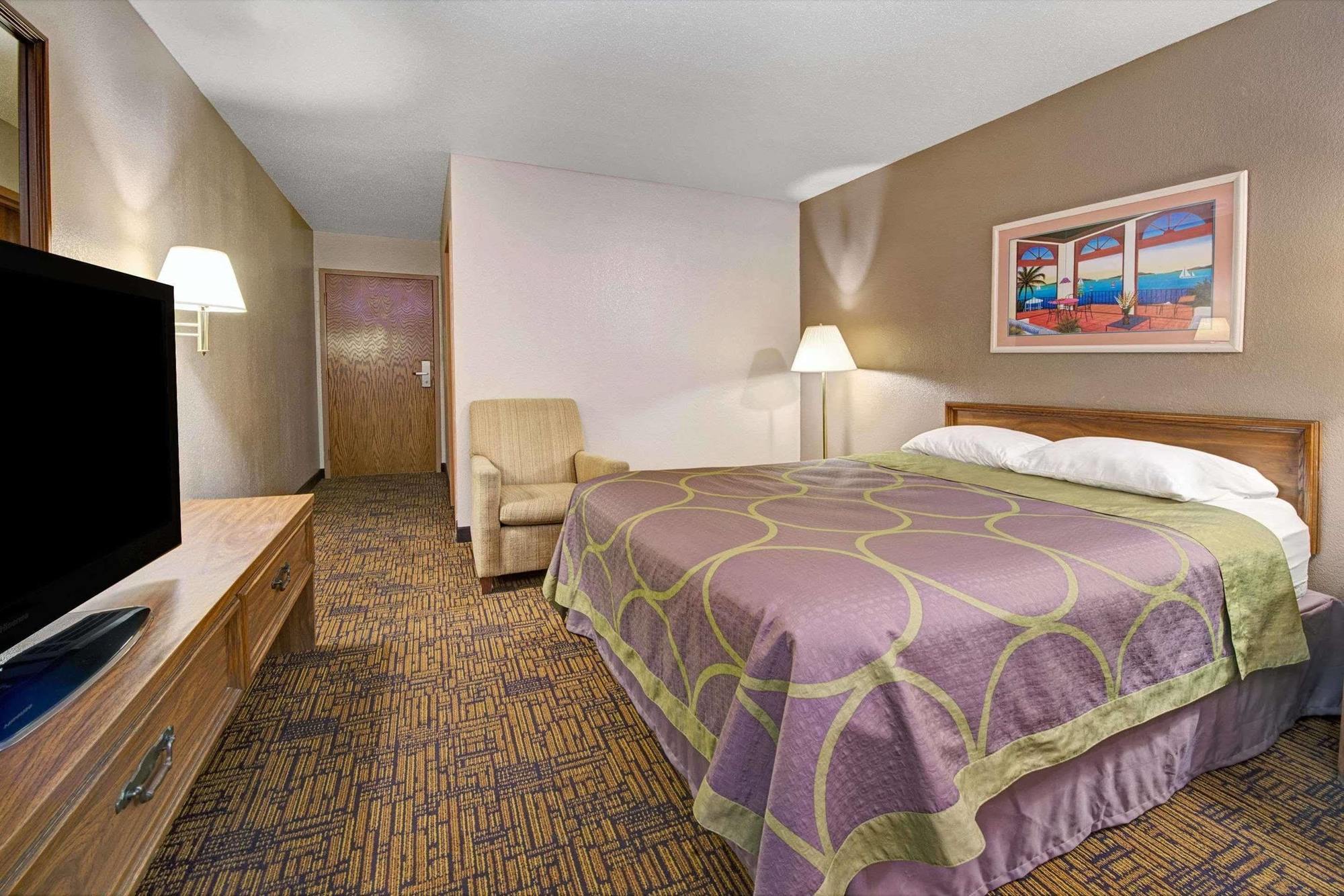 Super 8 By Wyndham Indianapolis Emerson Εξωτερικό φωτογραφία